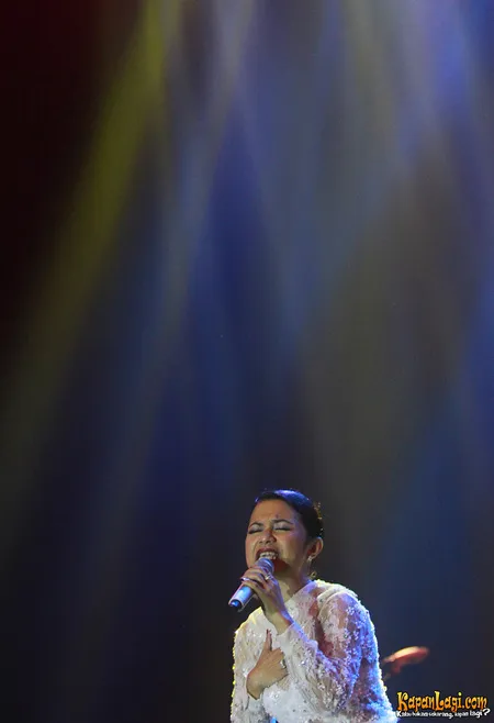 Foto Ruth Sahanaya
