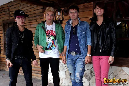 Foto S4