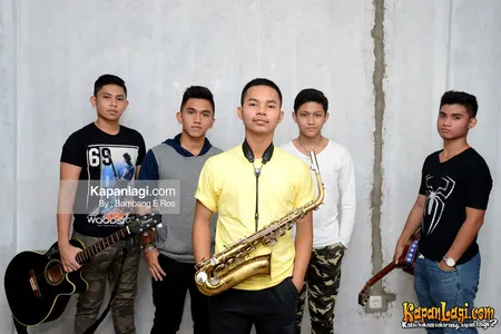 Foto S5 Band