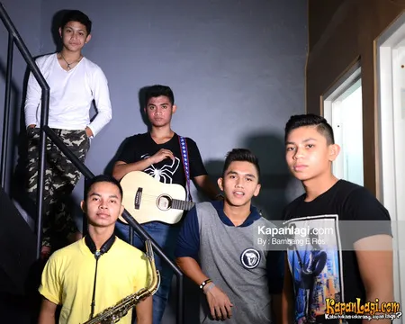 Foto S5 Band