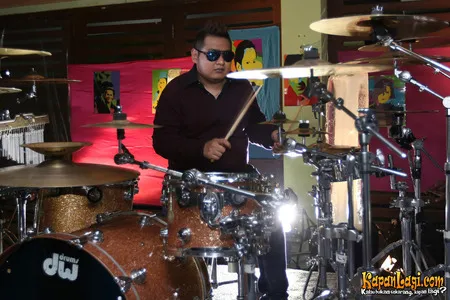 Foto ST12