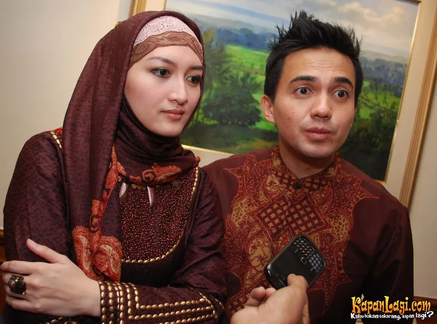 Sahrul dan Indri masih melanjutkan obrolan serius mereka tentang kesepakatan untuk keberlangsungan rumah tangganya © KapanLagi.com®