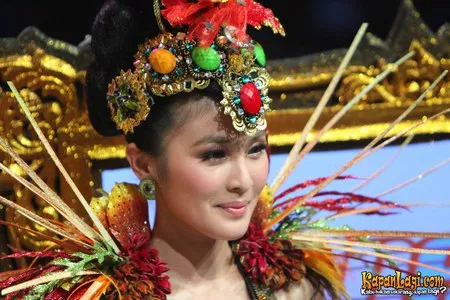 Foto Sandra Dewi. Nomor Foto: 1023