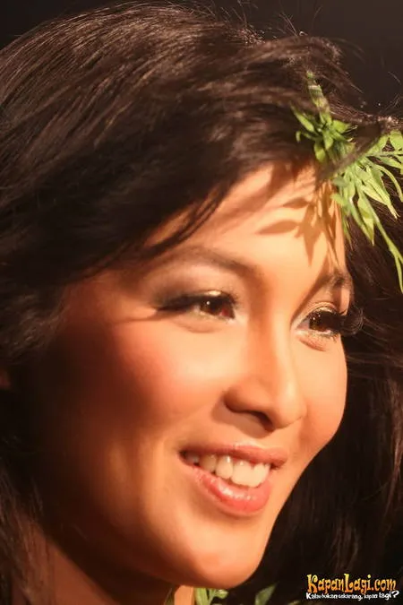 Foto Sandra Dewi