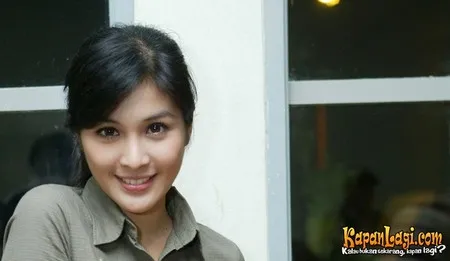 Foto Sandra Dewi