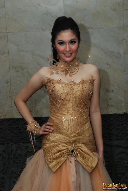 Foto Sandra Dewi