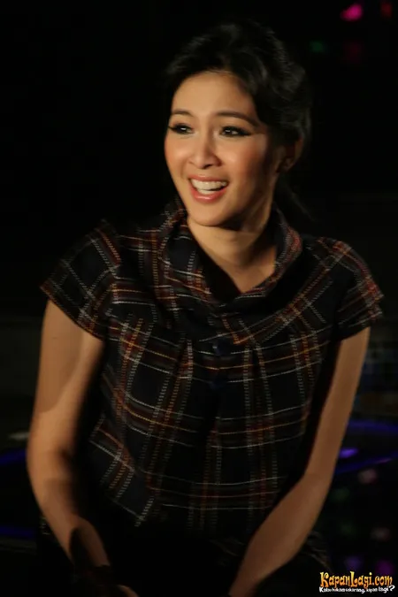 Foto Sandra Dewi