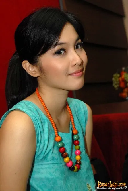 Foto Sandra Dewi