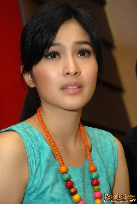Foto Sandra Dewi