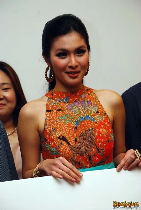 Foto Sandra Dewi