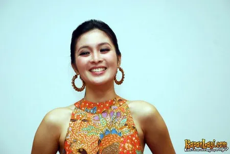 Foto Sandra Dewi