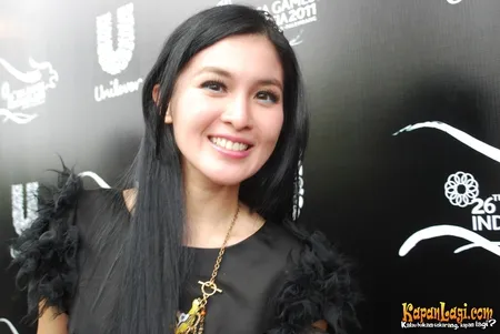 Foto Sandra Dewi