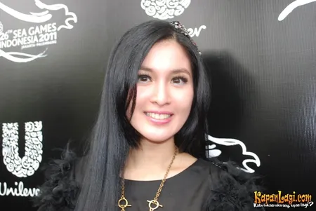 Foto Sandra Dewi
