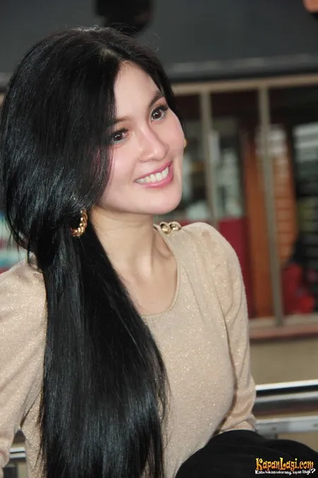 Foto Sandra Dewi