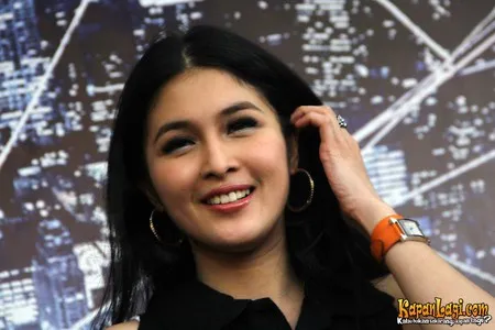 Foto Sandra Dewi