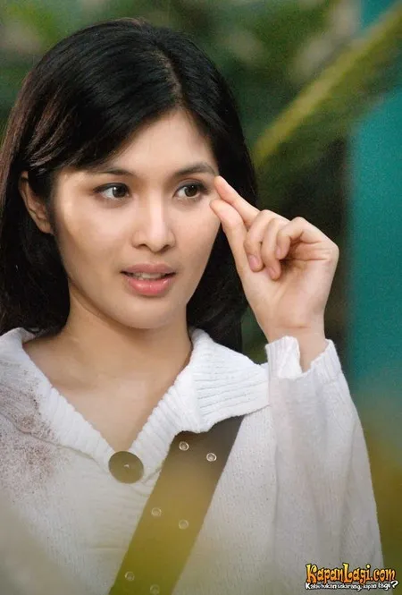 Foto Sandra Dewi
