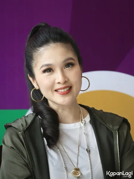 Foto Sandra Dewi