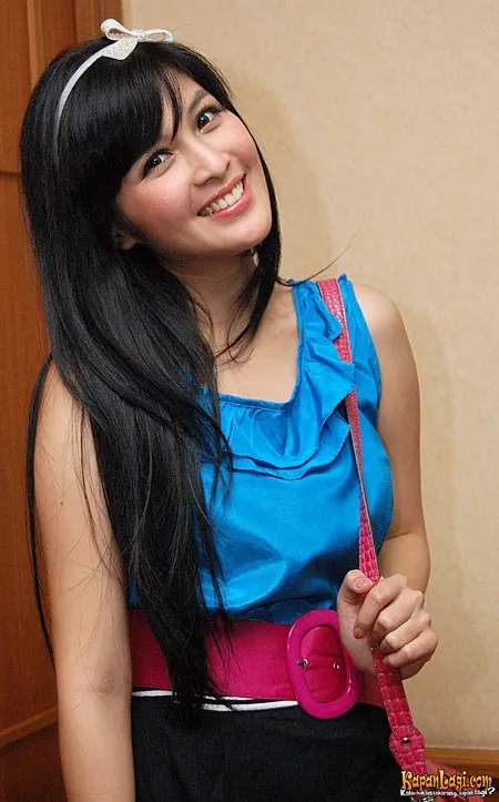 Foto Sandra Dewi