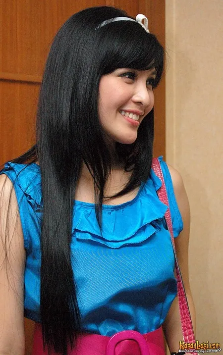 Foto Sandra Dewi