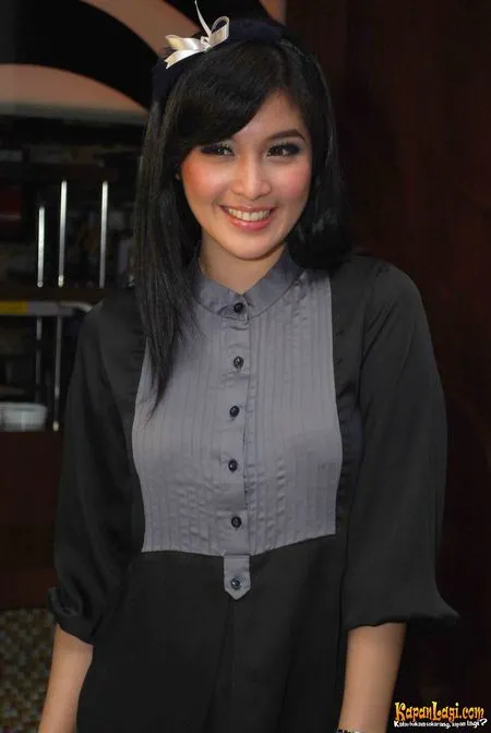 Foto Sandra Dewi