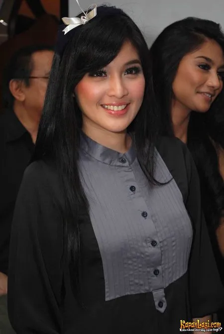 Foto Sandra Dewi