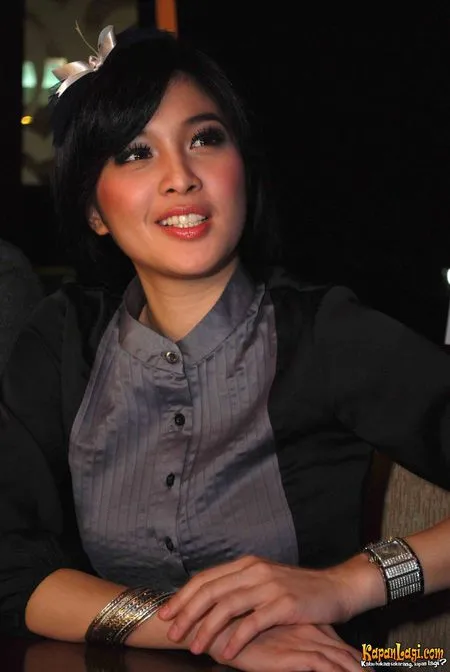 Foto Sandra Dewi