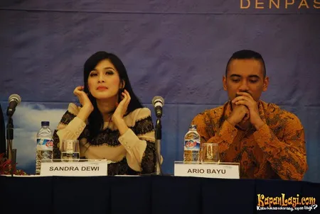 Foto Sandra Dewi