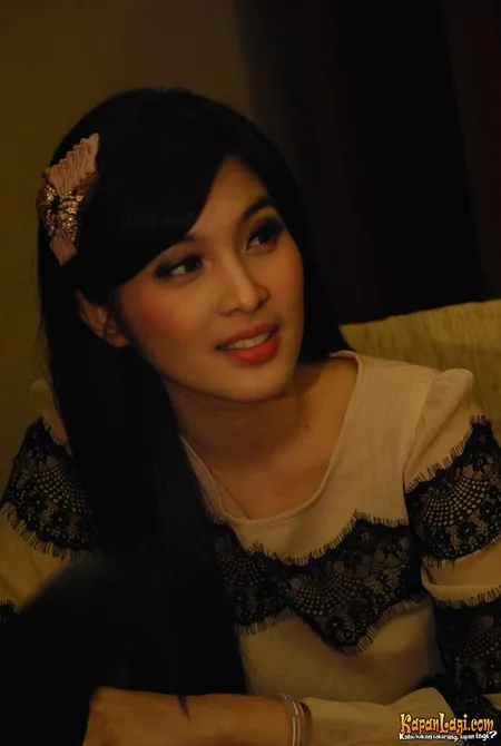 Foto Sandra Dewi