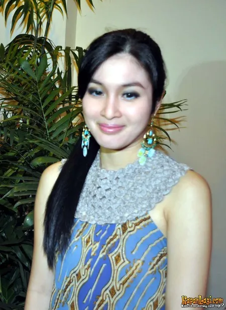 Foto Sandra Dewi