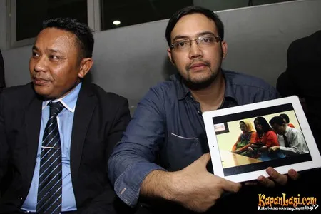 Foto Sandy Tumiwa