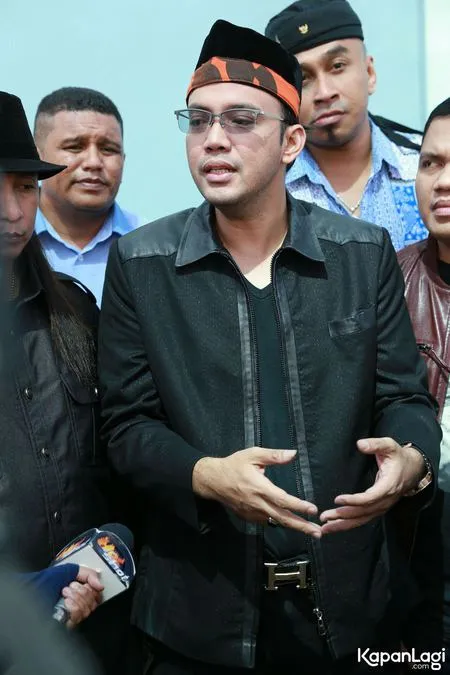 Foto Sandy Tumiwa