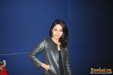 Foto Saphira Indah. Nomor Foto: 001