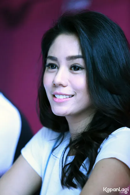 Foto Saphira Indah