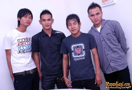 Foto Sembilan Band