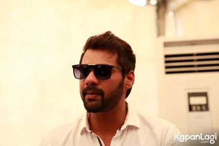 Foto Shabbir Ahluwalia Abhi