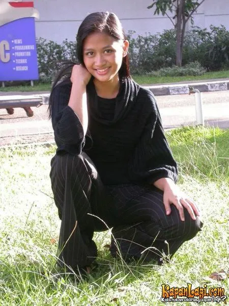 Foto Shally Tri Amanda