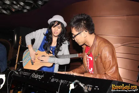 Foto Sheryl Sheinafia