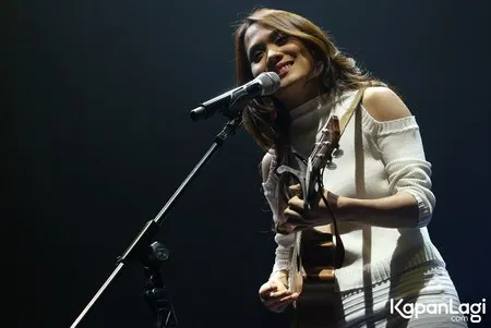 Foto Sheryl Sheinafia