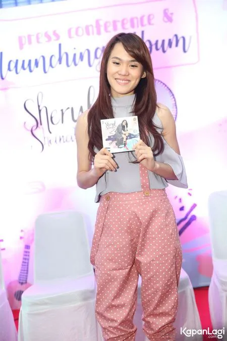 Foto Sheryl Sheinafia