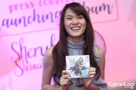 Foto Sheryl Sheinafia