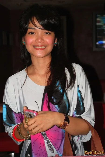 Foto Sheza Idris