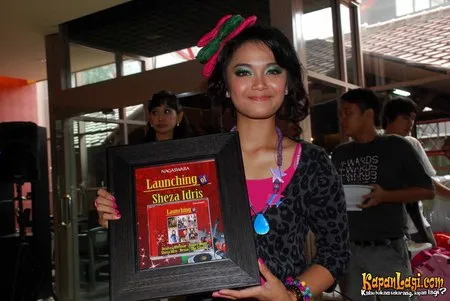 Foto Sheza Idris