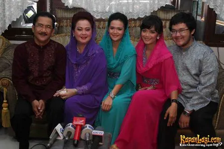 Foto Sheza Idris