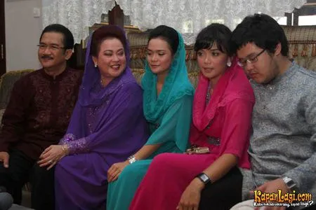 Foto Sheza Idris
