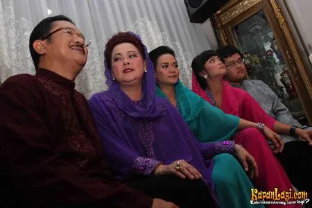 Foto Sheza Idris