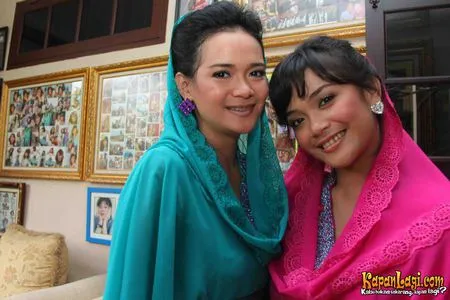 Foto Sheza Idris