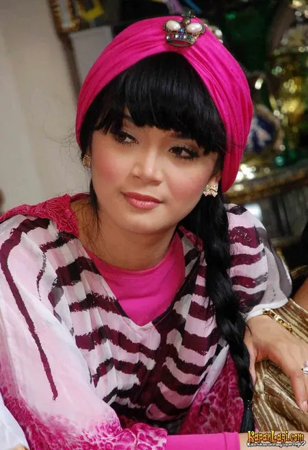 Foto Sheza Idris