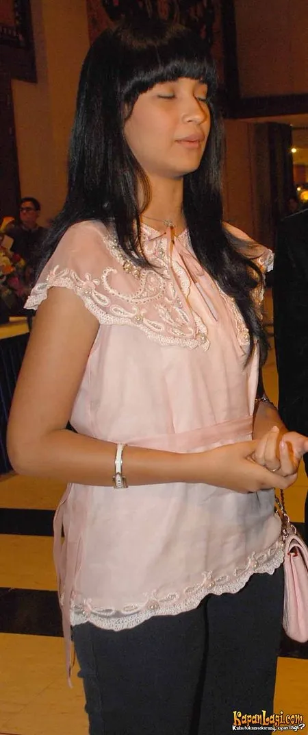 Foto Shireen Sungkar