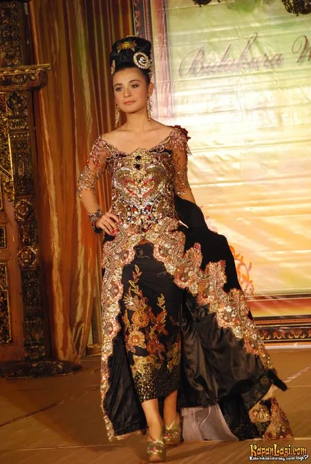 Foto Shireen Sungkar. Nomor Foto: 1040