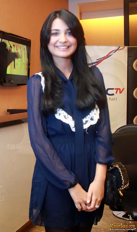 Foto Shireen Sungkar